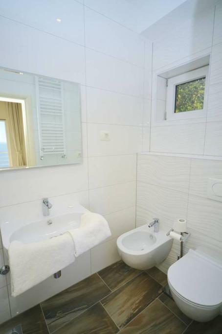 Guest House Manuela أوباتيا المظهر الخارجي الصورة